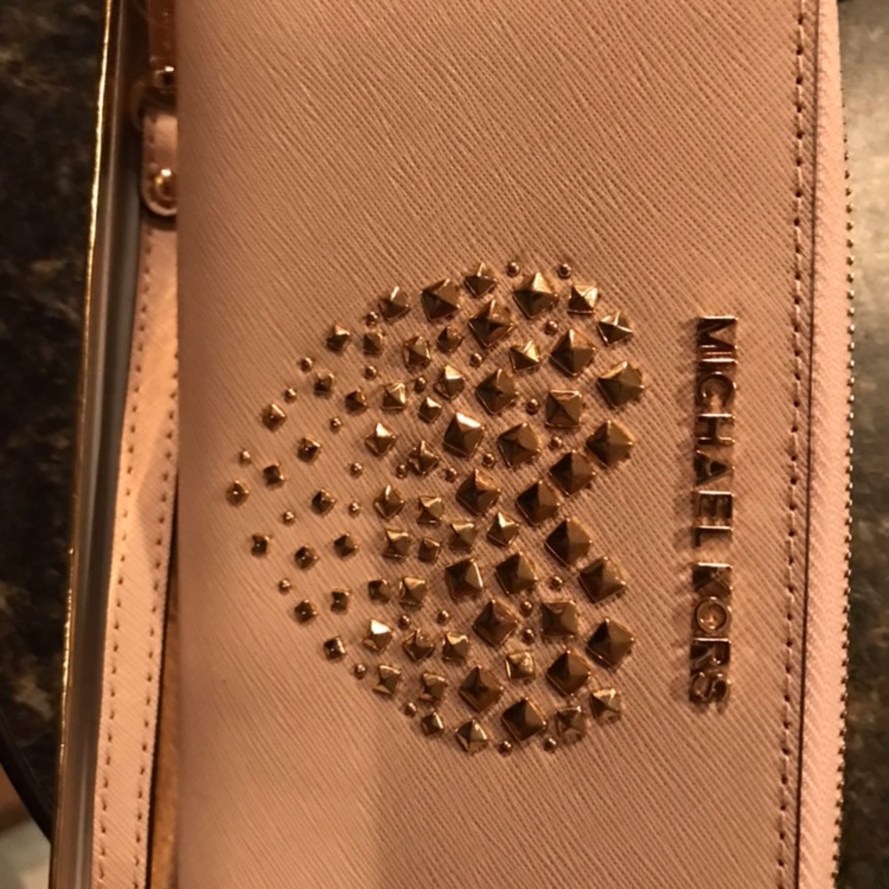Michael Kors ❤️SOLD❤️ - Picture 1 of 8